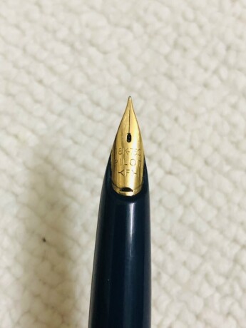 but-may-pilot-14k-nib-f-big-8