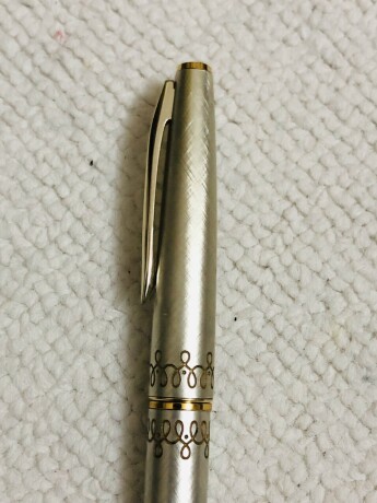 but-may-pilot-14k-nib-f-big-1