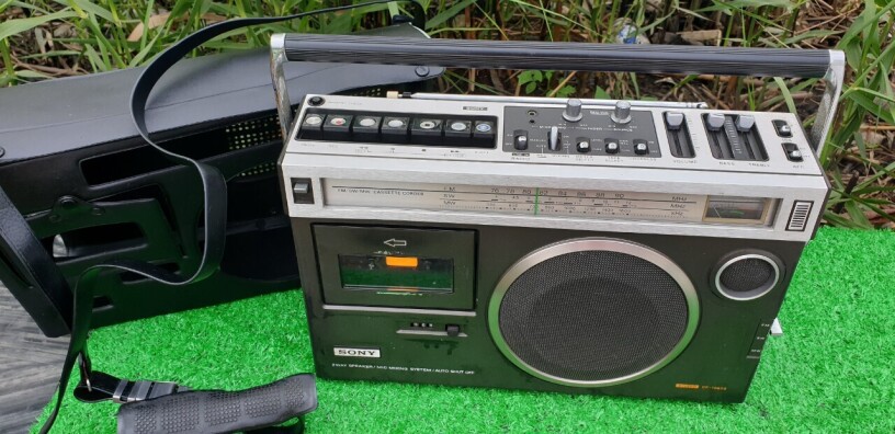 cassette-radio-sony-1980s-big-2