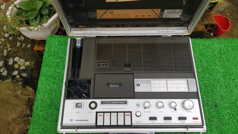 crown-9950f-tape-recorder-big-0