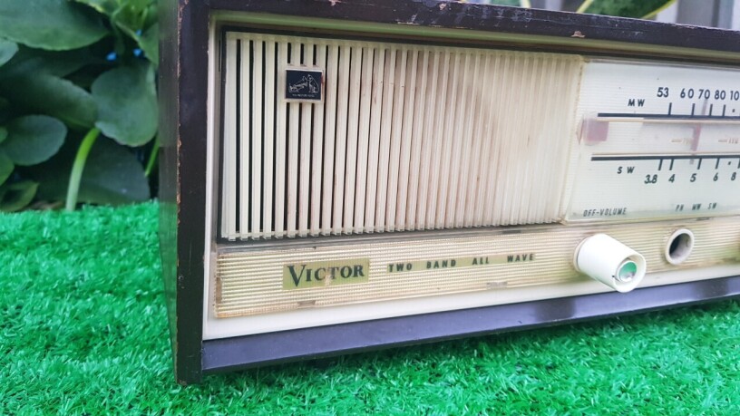 radio-den-victor-r-205-big-1