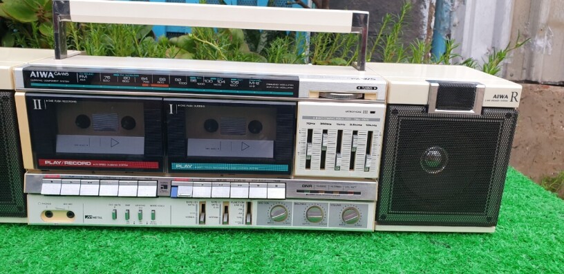 cassette-aiwa-ca-w5-big-2