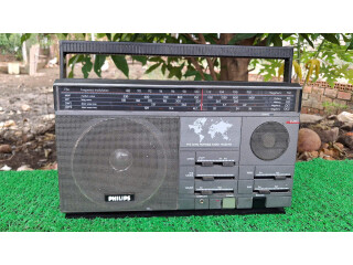 Radio Philips 4 band D2810