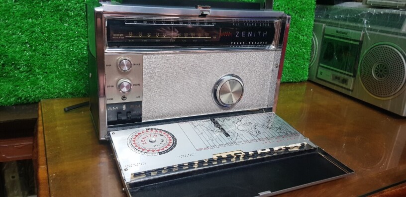 radio-zenith-royal-r-3000-my-san-xuat-nam-1962-1971-big-4