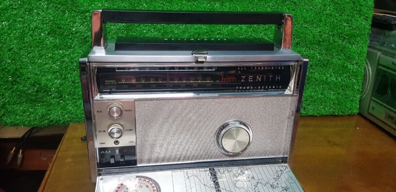 radio-zenith-royal-r-3000-my-san-xuat-nam-1962-1971-big-3