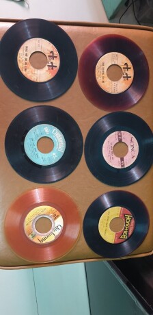 dia-nhua-truoc-1975-vang-bong-mot-thoi-big-3