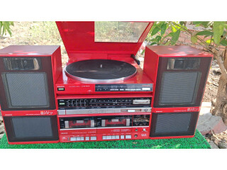 🎶 Sanyo DW07 – Sắc đỏ rực rỡ, âm thanh đậm chất hoài niệm!