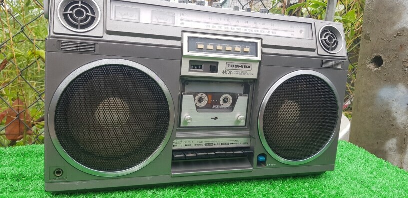 toshiba-rt-8900-dam-chat-hoai-co-mang-am-thanh-xua-tro-lai-big-1