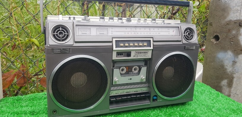 toshiba-rt-8900-dam-chat-hoai-co-mang-am-thanh-xua-tro-lai-big-0