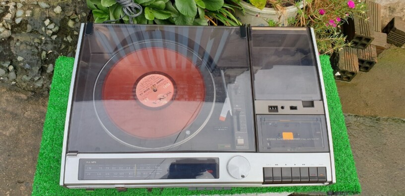 may-hat-dia-than-sony-ex-2kd-mot-mam-hai-loa-roi-cuc-dep-big-6