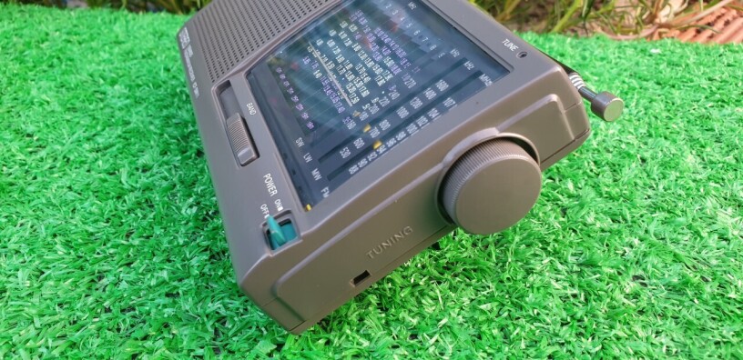 sony-sw11-radio-nho-gon-da-nang-chuan-hang-nhat-big-1