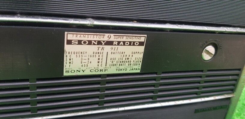 sony-tr-911-radio-co-dien-dam-chat-hoai-niem-big-6
