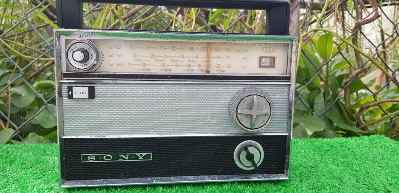 sony-tr-911-radio-co-dien-dam-chat-hoai-niem-big-2