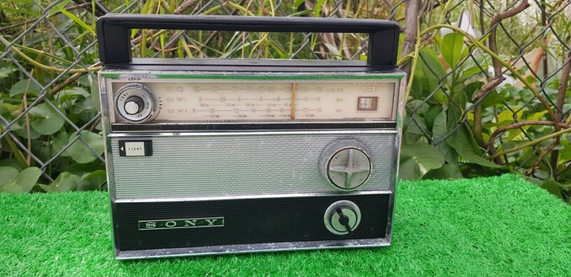 sony-tr-911-radio-co-dien-dam-chat-hoai-niem-big-0