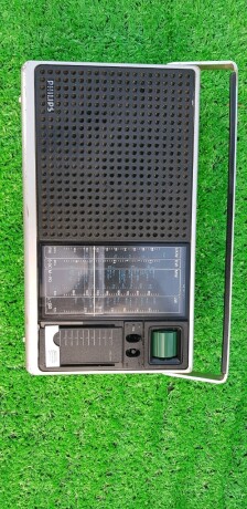 philips-4-band-radio-co-dien-chuan-chau-au-sang-trong-big-6
