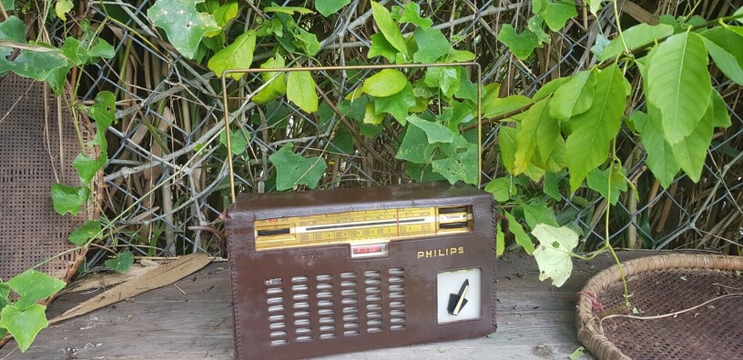 philips-3-band-radio-co-dien-dang-cap-chau-au-big-7
