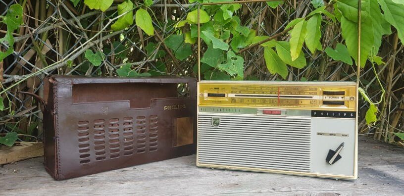 philips-3-band-radio-co-dien-dang-cap-chau-au-big-6