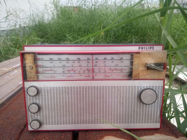 philips-3-band-radio-co-dien-dang-cap-chau-au-big-2