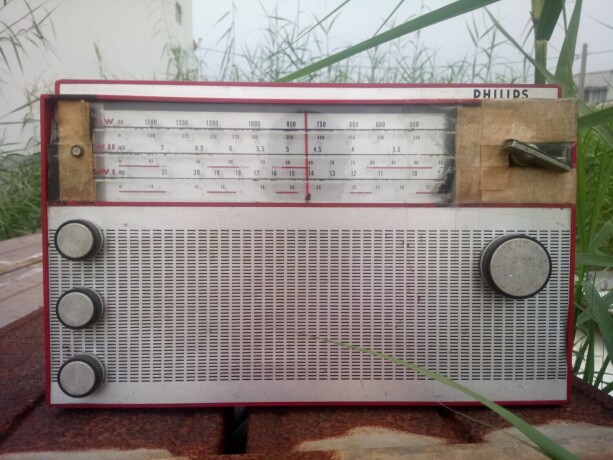 philips-3-band-radio-co-dien-dang-cap-chau-au-big-1