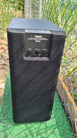 loa-sub-yamaha-yst-sw70-nho-gon-ma-rung-cuc-da-big-0