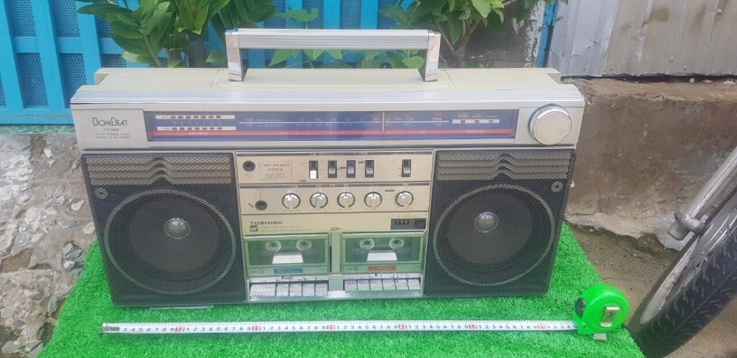 cassette-radio-toshiba-bombeat-rt-s84-big-0