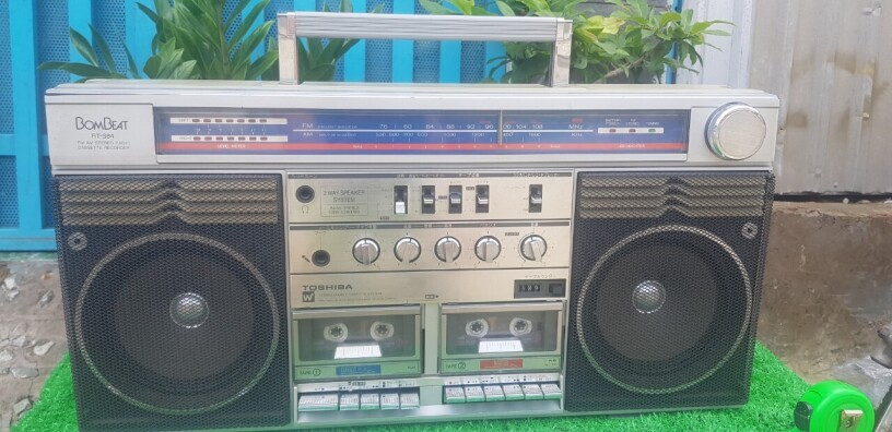 cassette-radio-toshiba-bombeat-rt-s84-big-1