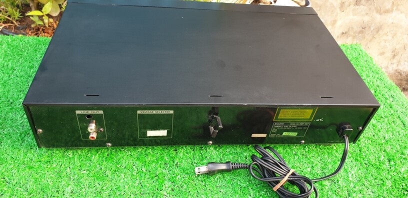 am-thanh-chuan-sony-dau-cd-sony-cpd-497-cho-tieng-trong-sach-sau-big-3