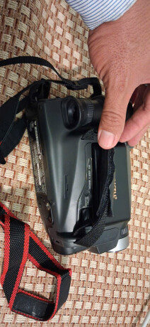 may-quay-bang-compact-vhs-jvc-gr-ax840u-san-xuat-tai-nhat-thap-nien-90-big-3