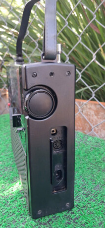 grundig-4-band-radio-co-dien-chuan-chat-duc-big-5