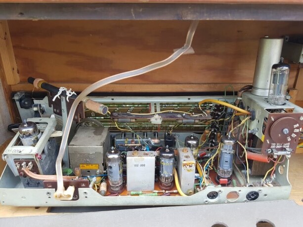 radio-tube-gracia-duc-4-band-radio-fm-104-am-sw-lw-hoat-dong-tot-dien-220v-big-2