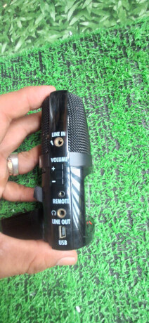 ban-may-ghi-am-zoom-am-thanh-chuan-phong-thu-big-1