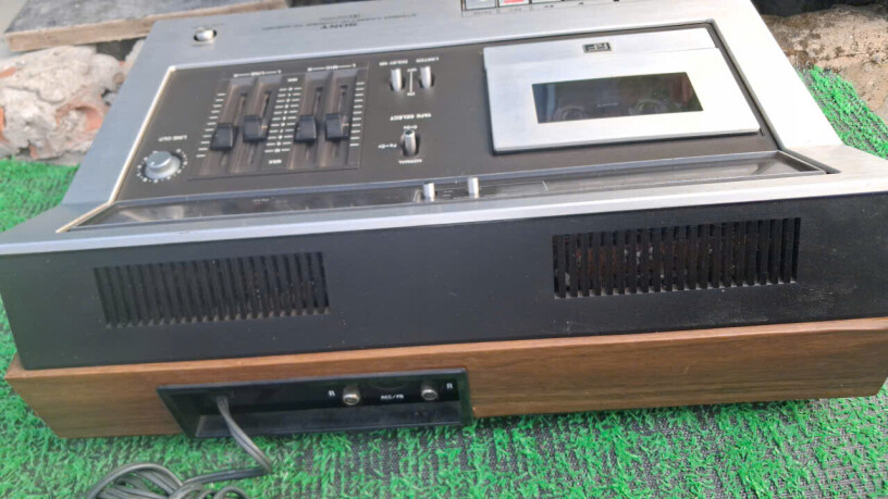 deck-cassette-sony-tc-2460sd-san-xuat-nam1972-big-2
