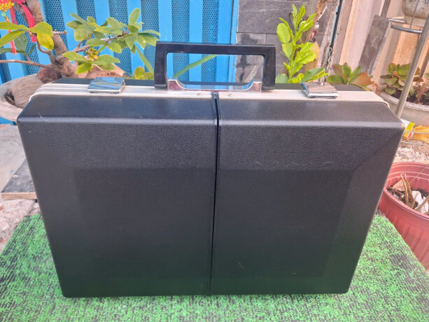 may-hat-dia-crown-lp-cassette-radio-fm-am-big-0